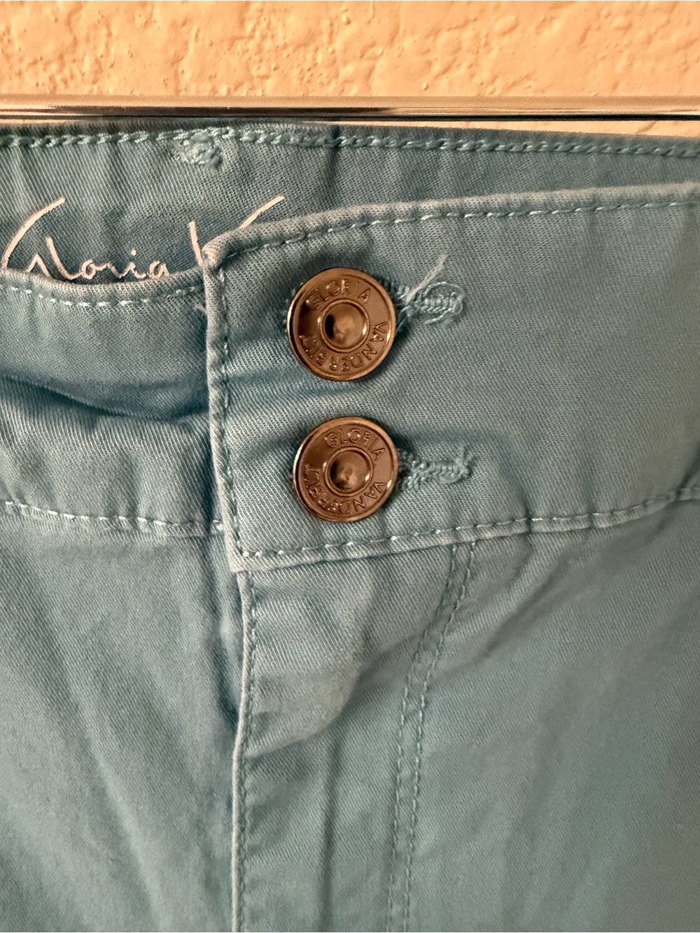 Women’s Teal Flat Front Shorts with Cuffed Hem Gloria Vanderbilt - Picture 2 of 6